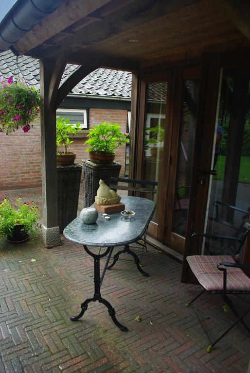 Bed&Breakfast 'T Eikeltje Hollandscheveld Rum bild
